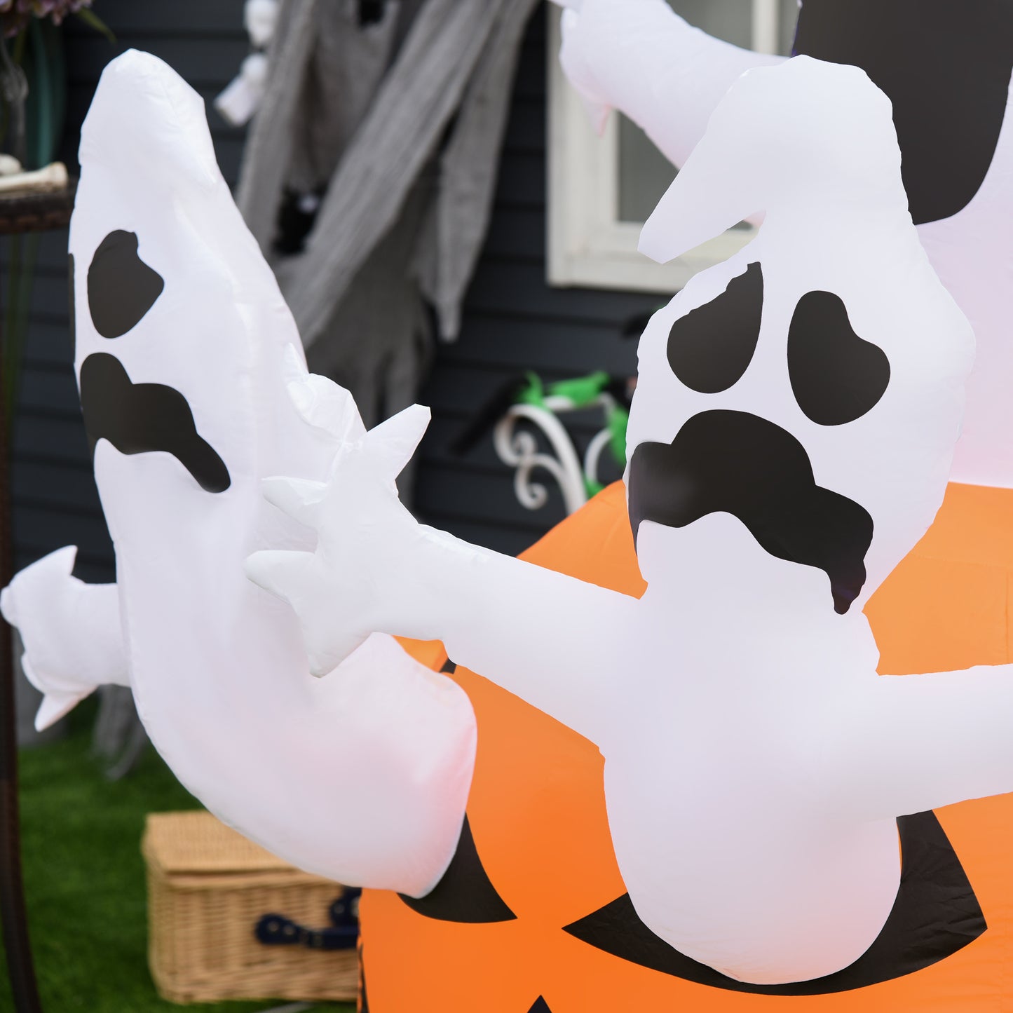 HOMCOM 6' Halloween Inflatable Pumpkin & Ghosts, LED Yard