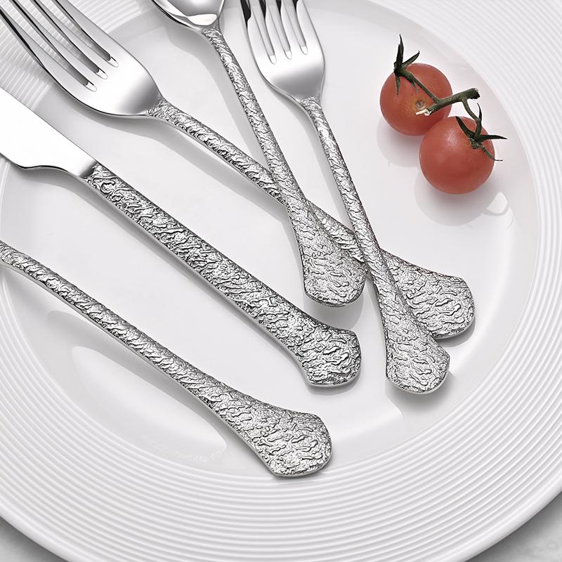 Classic Stainless Steel Flatware Set Sleek Design Durable Material For Everyday Dining